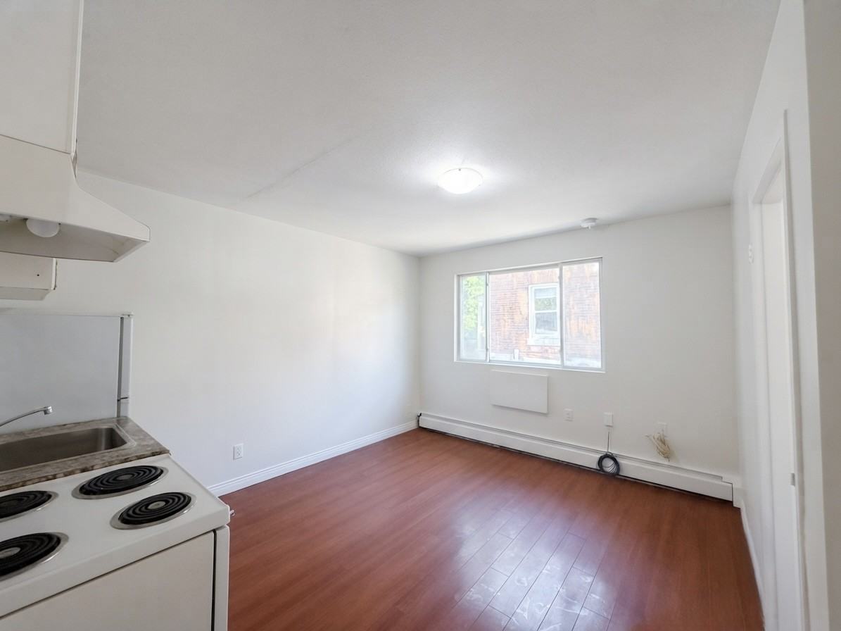 198 Dunn Ave #303 - Photo 2 of 13