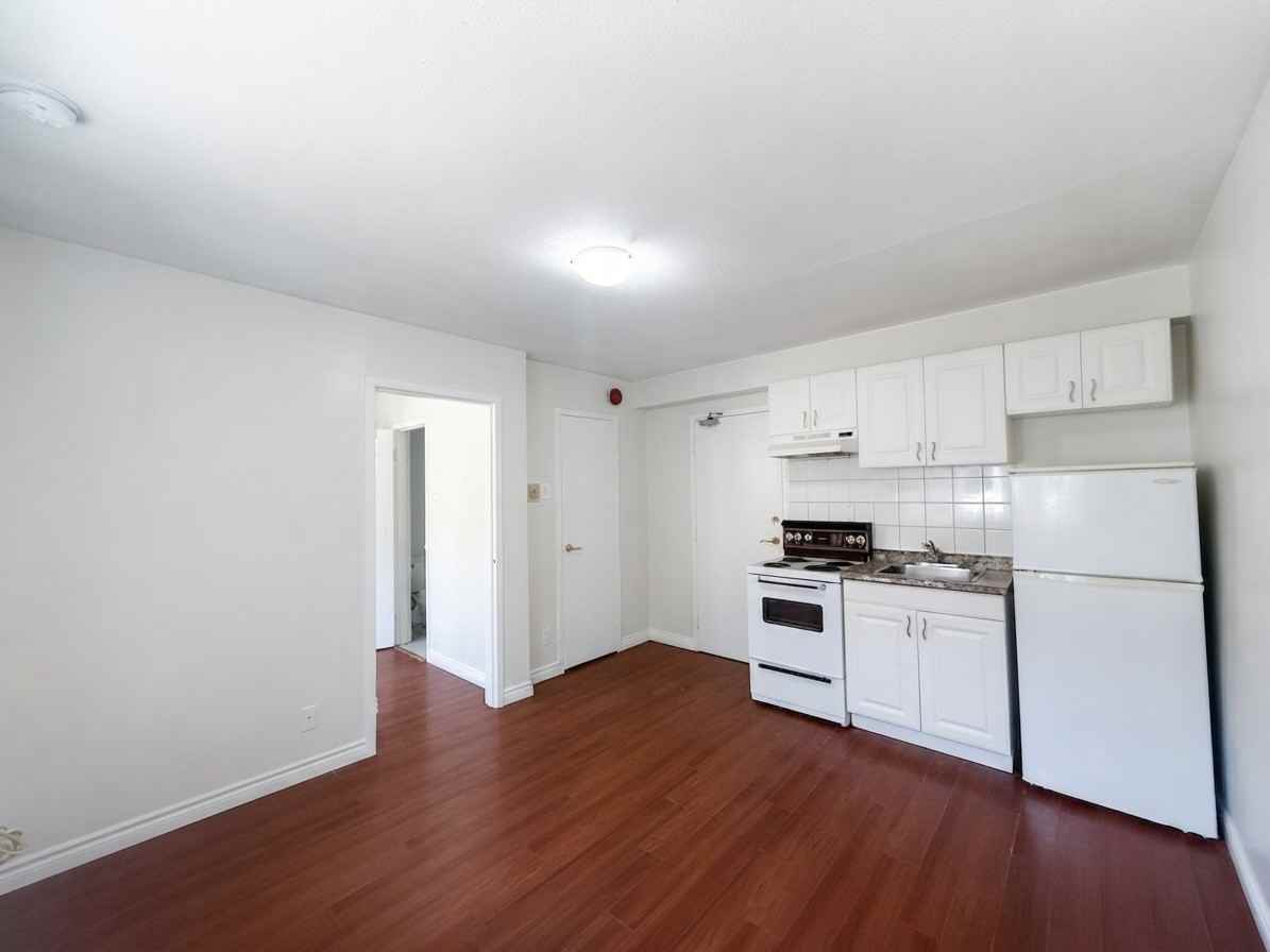 198 Dunn Ave #303 - Photo 3 of 13