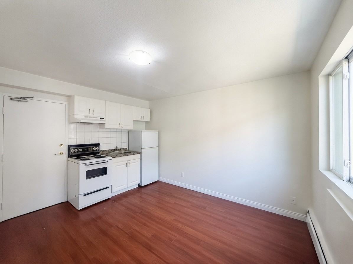 198 Dunn Ave #303 - Photo 4 of 13