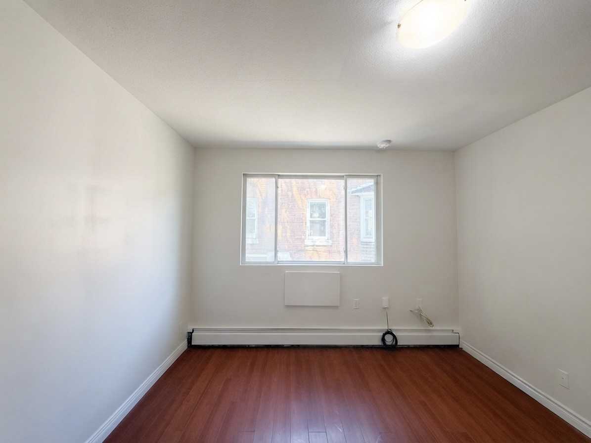 198 Dunn Ave #303 - Photo 7 of 13