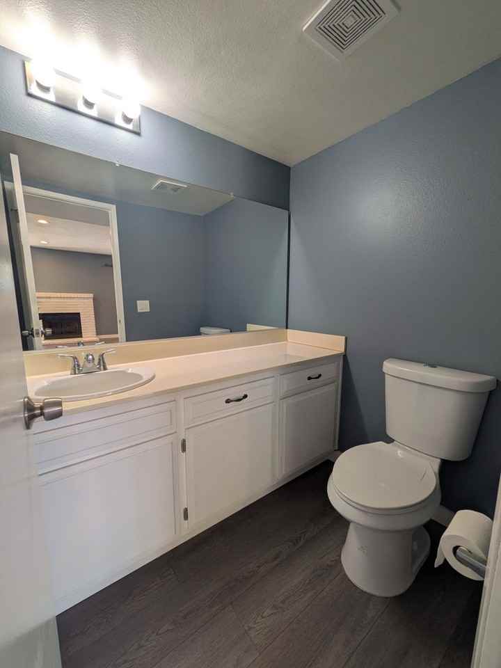 1738 Lynne Dr #20 - Photo 7 of 17