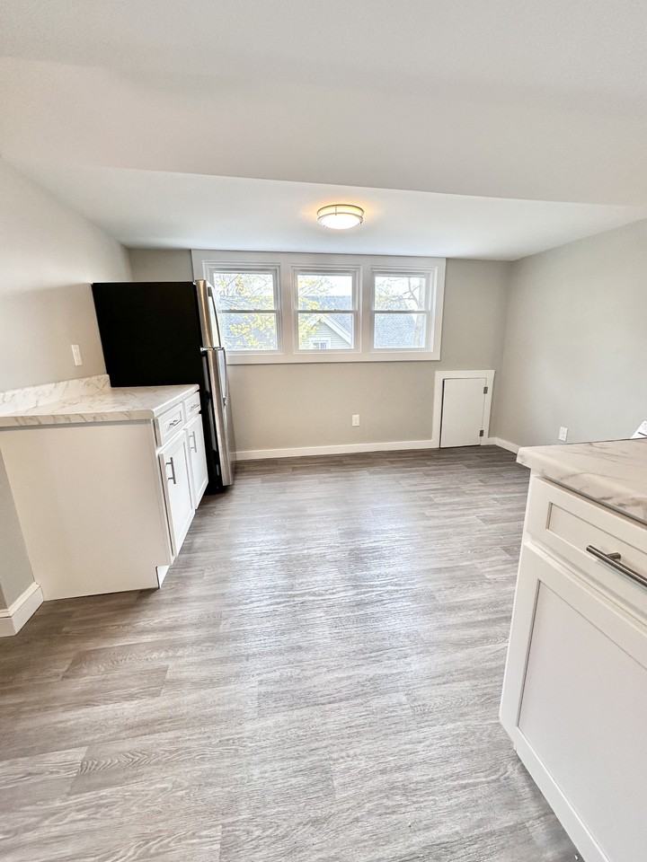76 S Whittlesey Ave #3 - Photo 6 of 16