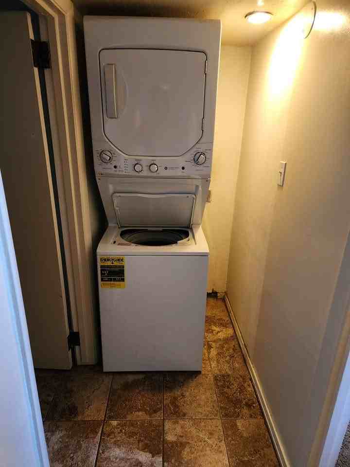 122 S 800 W - Photo 5 of 6