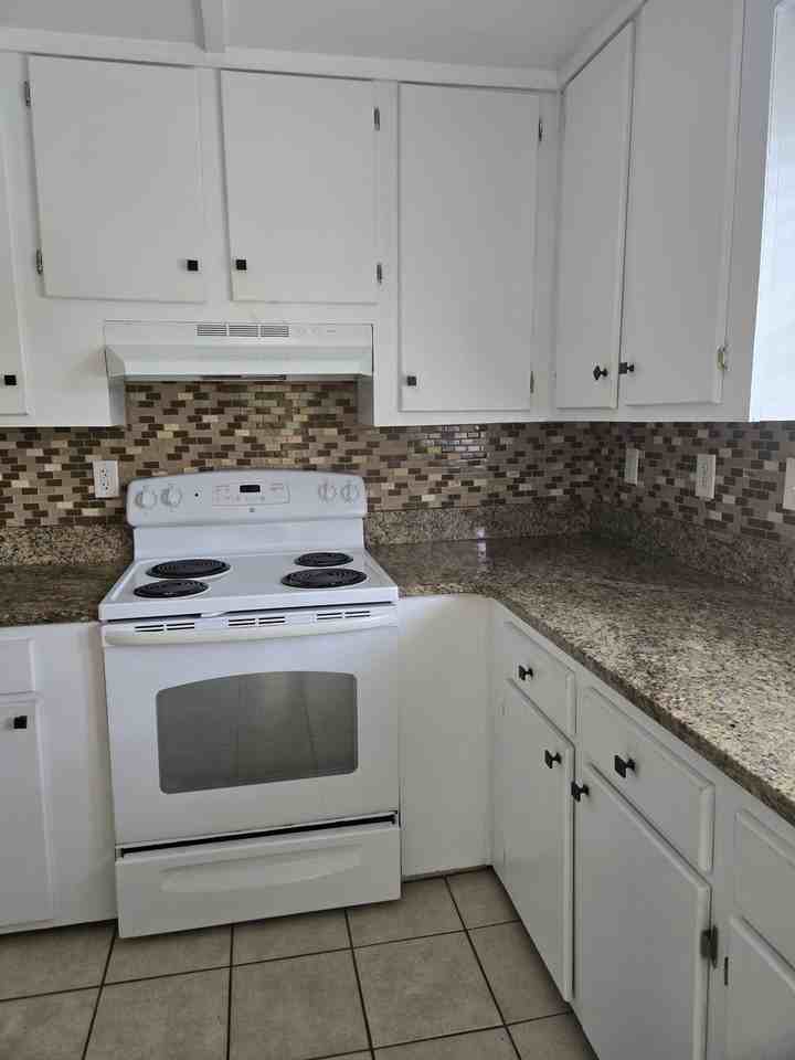 618 Robin St #NA - Photo 5 of 10