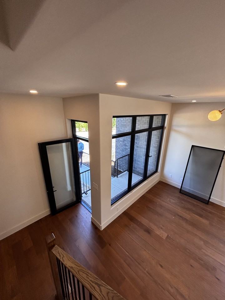 839 Vera Valley Way #NA - Photo 3 of 32