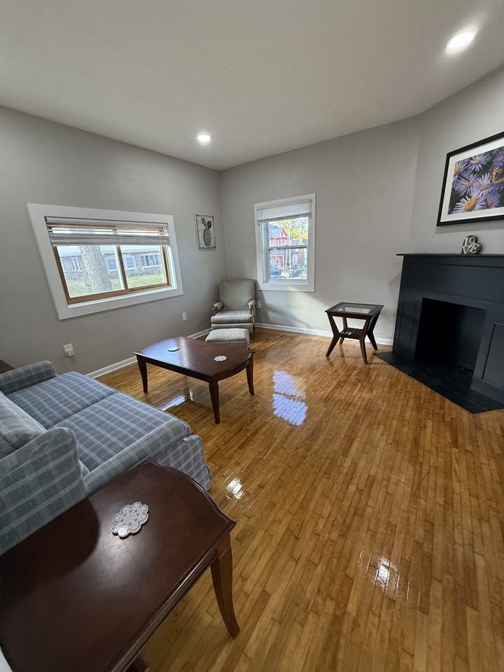 405 N Walnut St #A - Photo 3 of 16