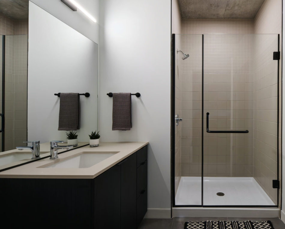 240 N Aberdeen St #905 - Photo 2 of 9