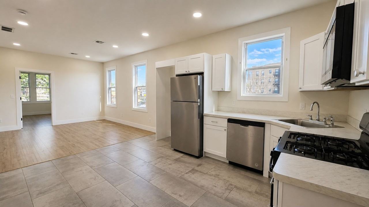 223 Munn Ave #2R - Photo 6 of 13