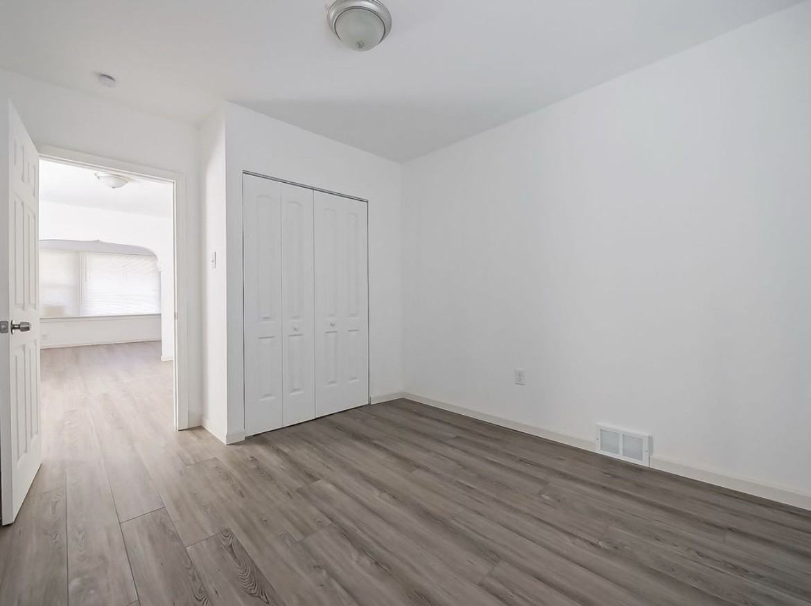 19410 Cliff St #1 - Photo 2 of 11