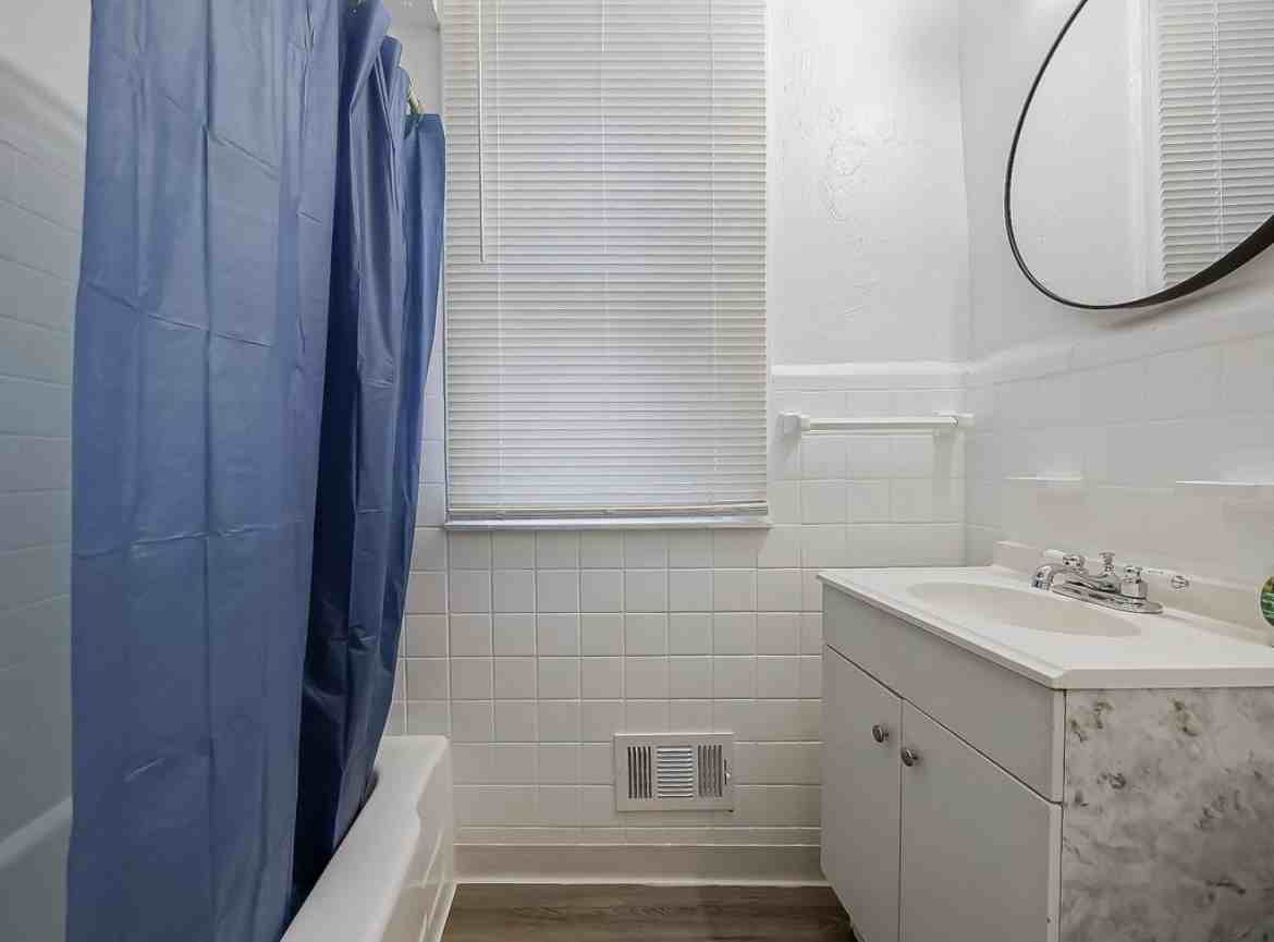 19410 Cliff St #1 - Photo 6 of 11