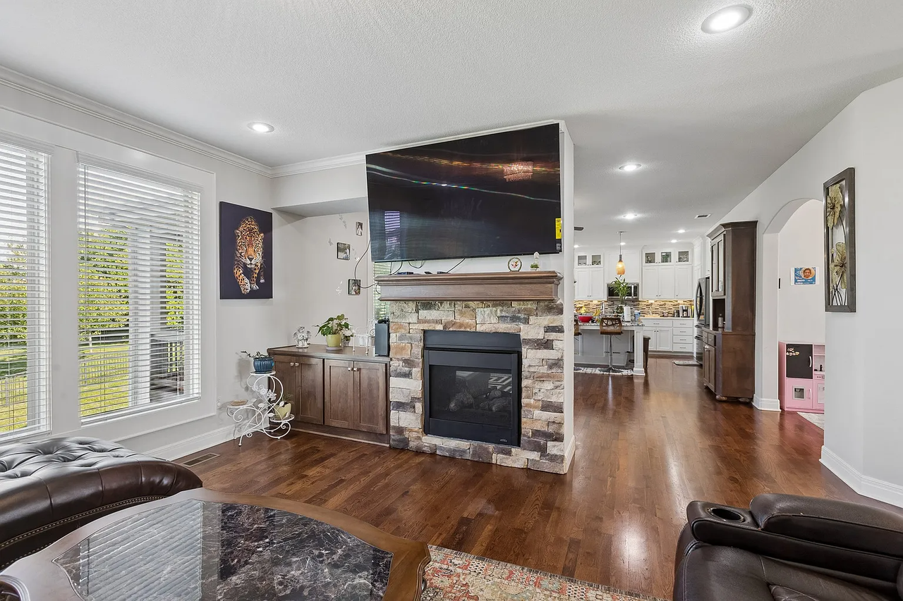 16324 Farley St #NA - Photo 6 of 41