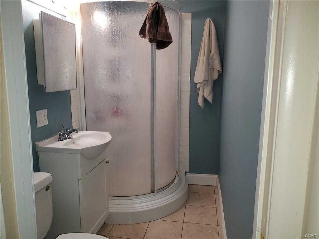 1410 Madison St #NA - Photo 4 of 7