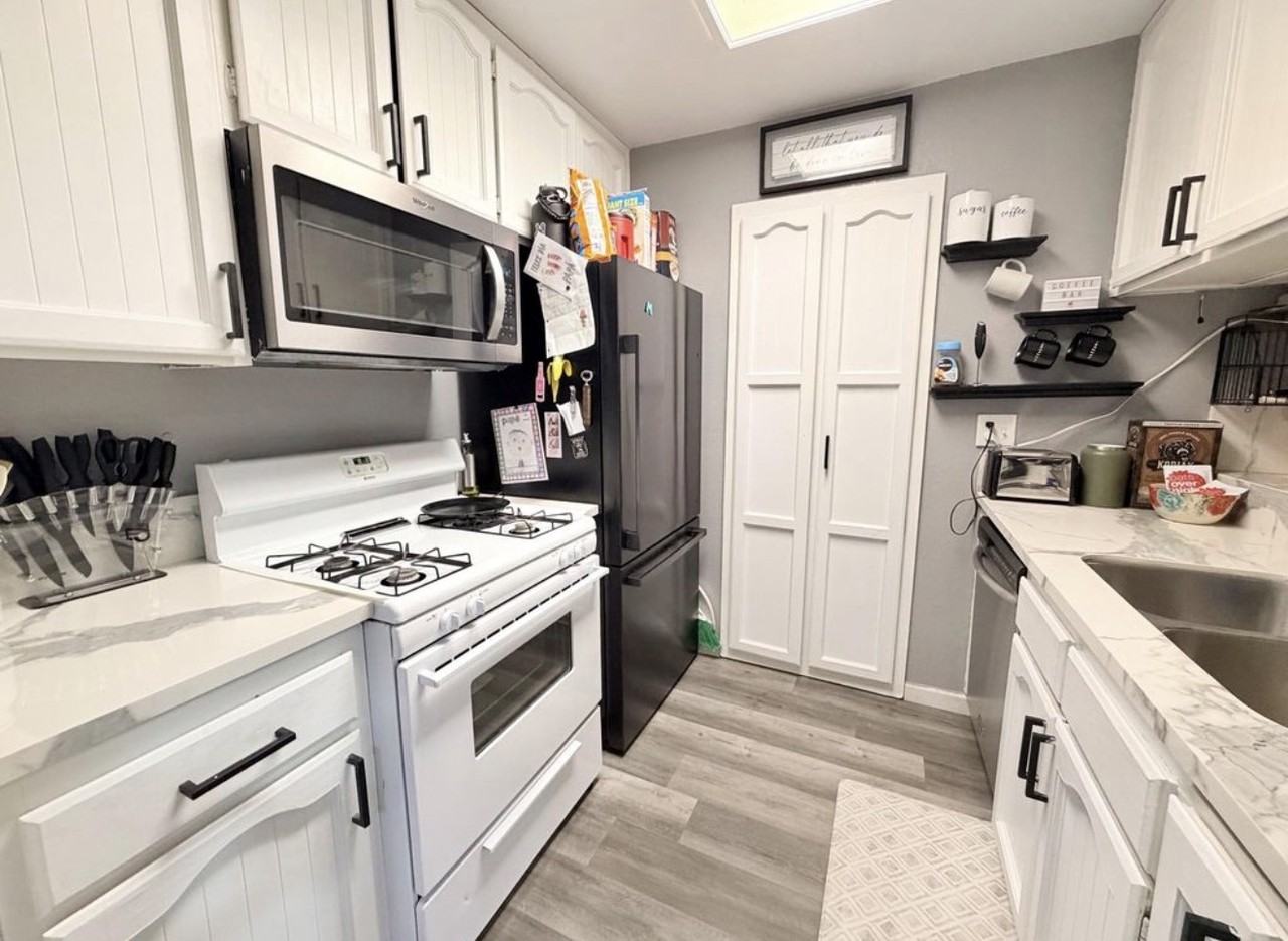 1112 Bel Aire Cir #1112 - Photo 5 of 10