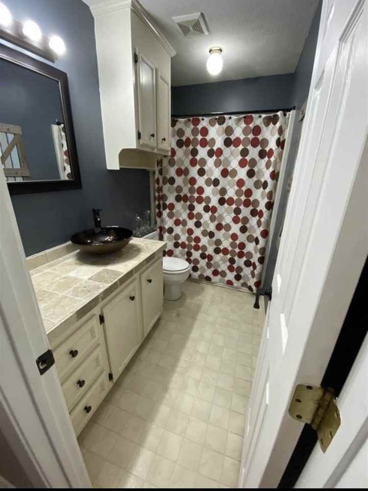 439 Riverbend Dr #NA - Photo 3 of 4