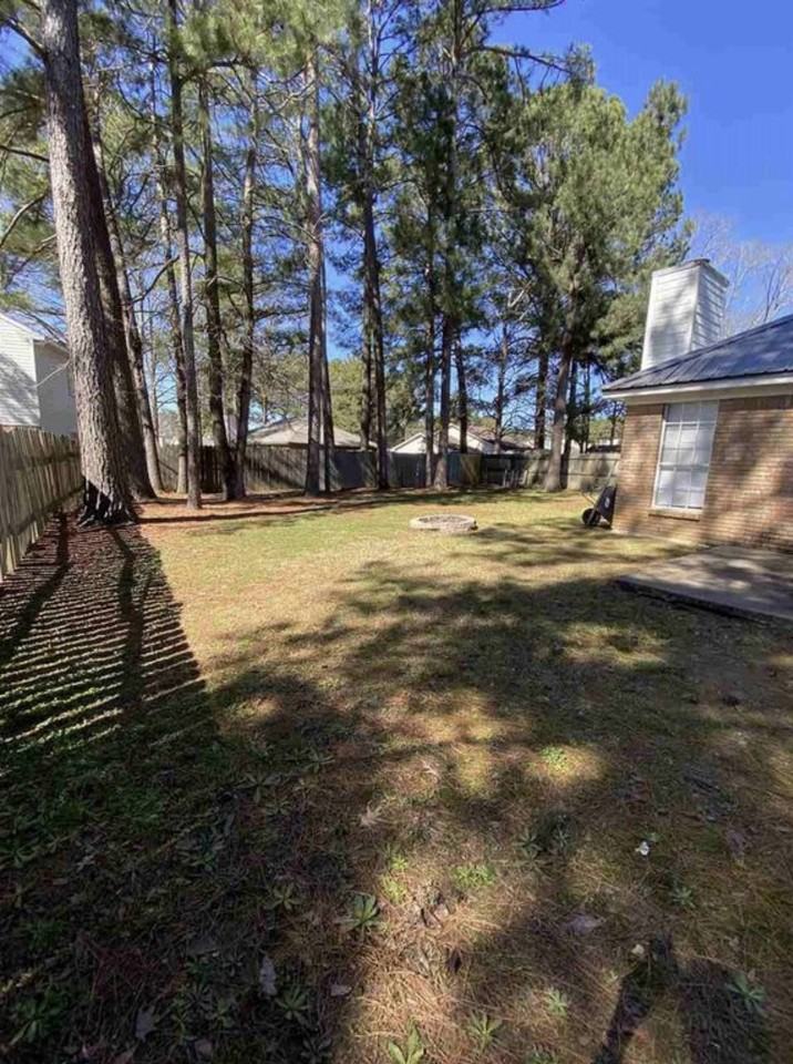 439 Riverbend Dr #NA - Photo 4 of 4