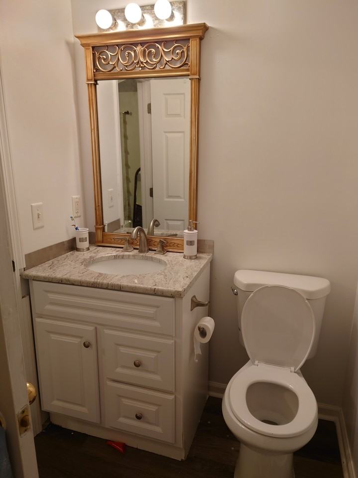 8 Leeward Ct #NA - Photo 2 of 9