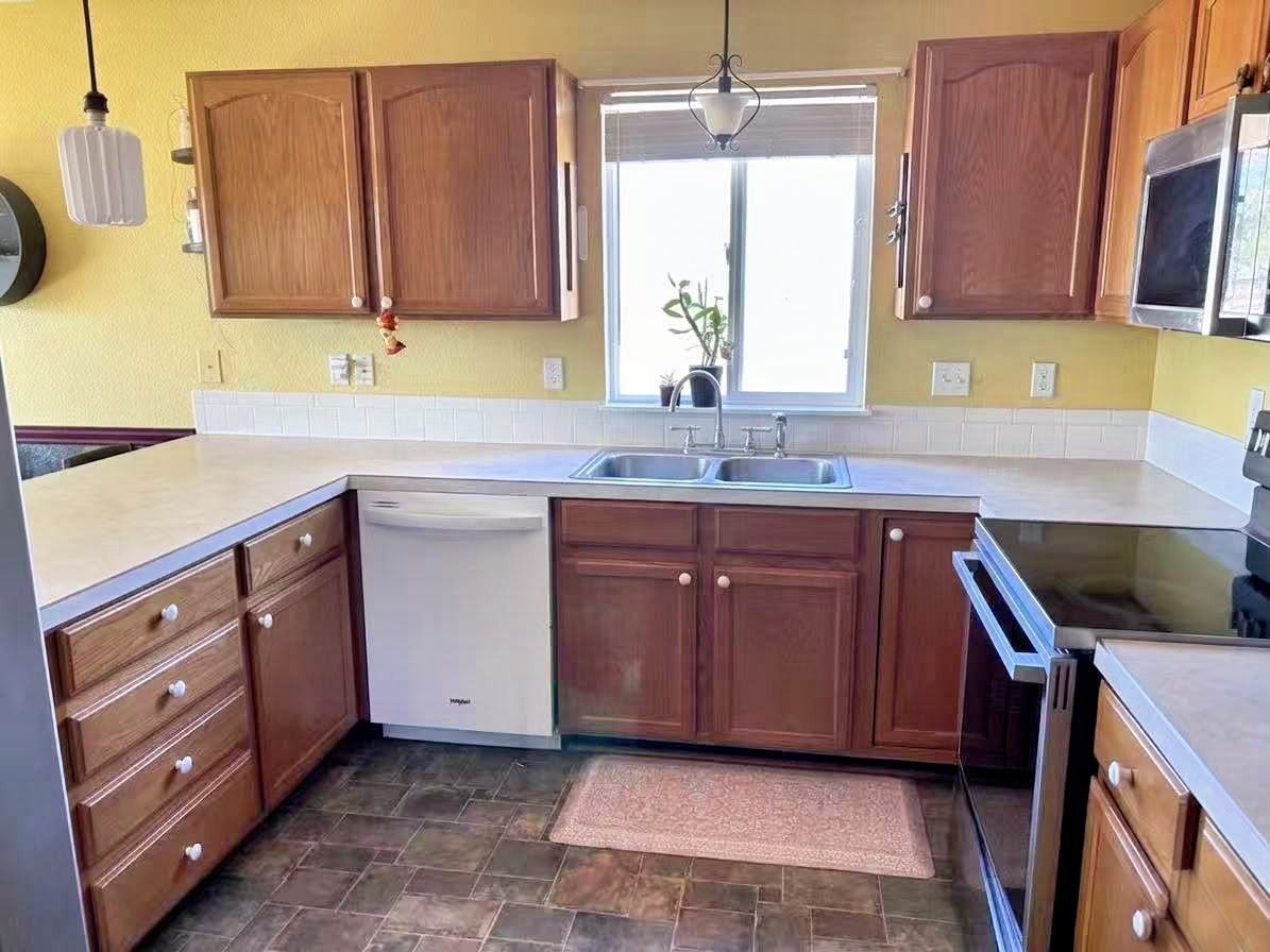 7595 View Pointe Dr #NA - Photo 3 of 6