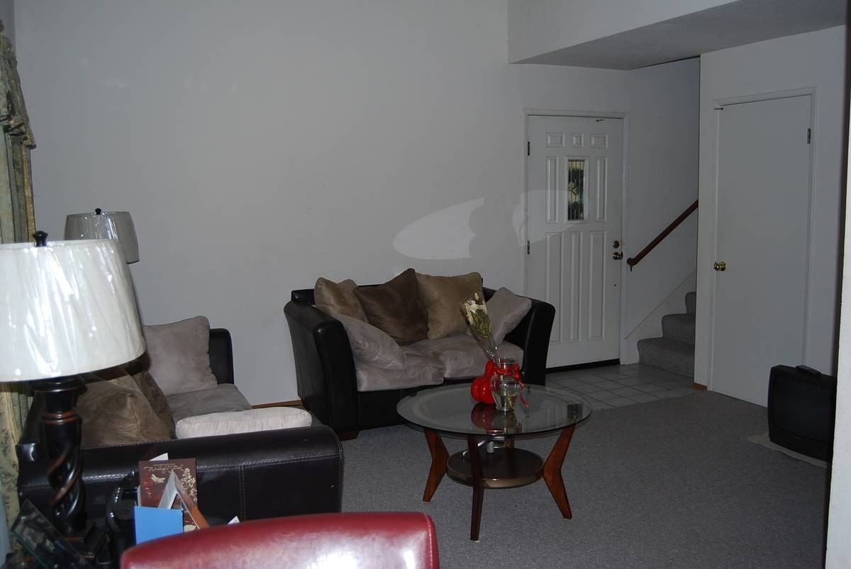 589 Rose Ave #589 - Photo 2 of 8
