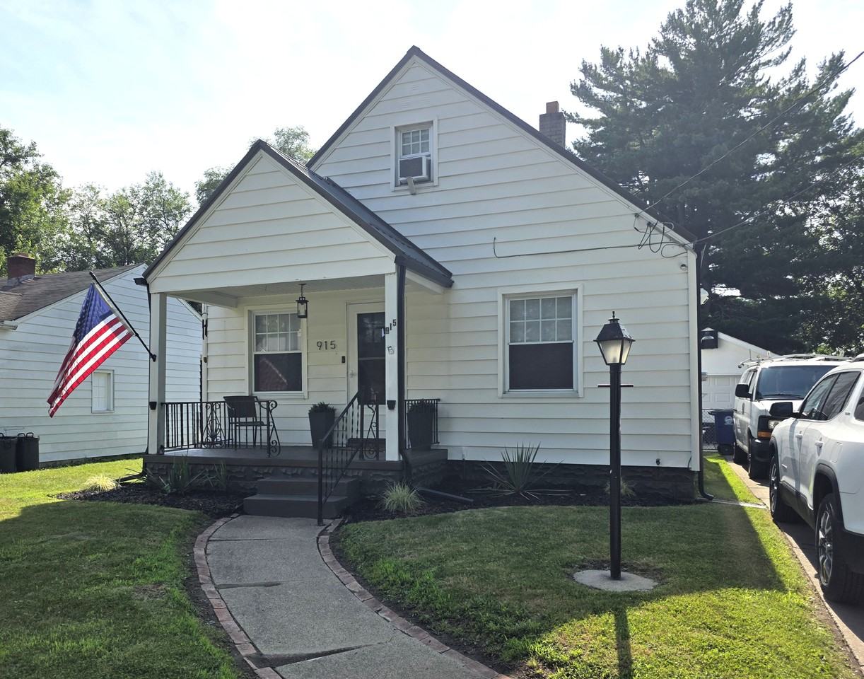 915 Mackow Dr #NA - Photo 3 of 19