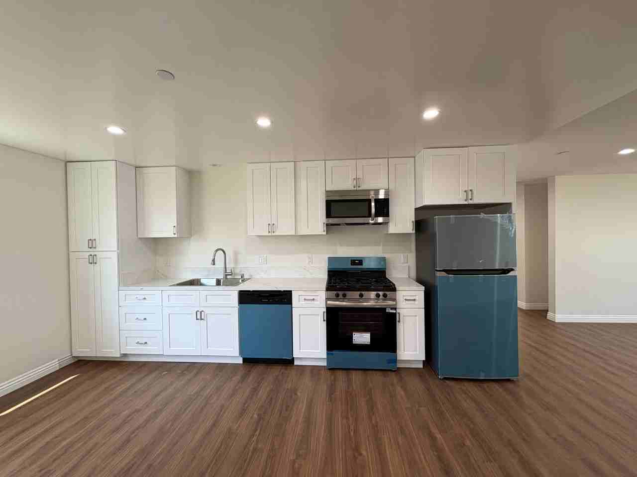 9737 Lev Ave #NA - Photo 3 of 12