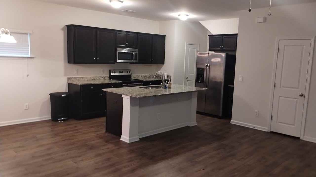 194 Bonhomme Cir #NA - Photo 4 of 11
