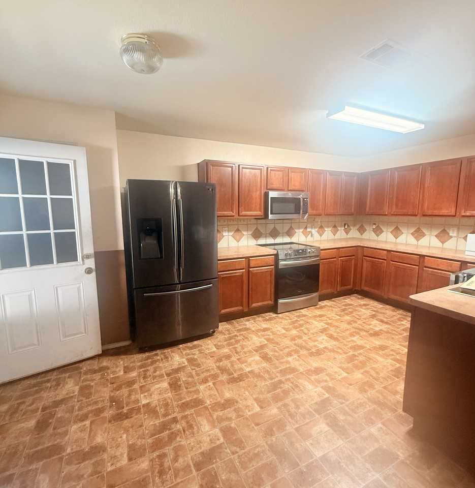 3118 Dusty Oak Dr #NA - Photo 2 of 13