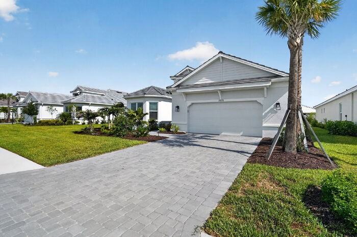 15278 Contenta Loop - Photo 3 of 46