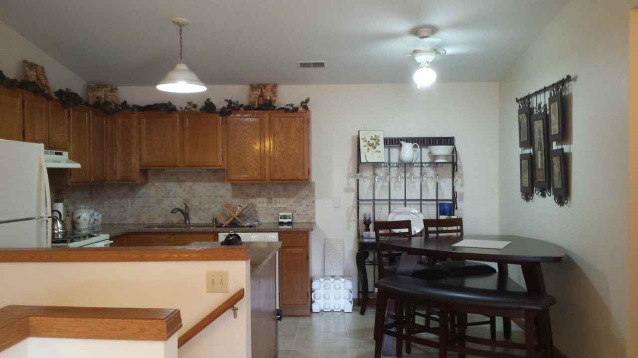 7305 98th Ave #5E - Photo 7 of 8