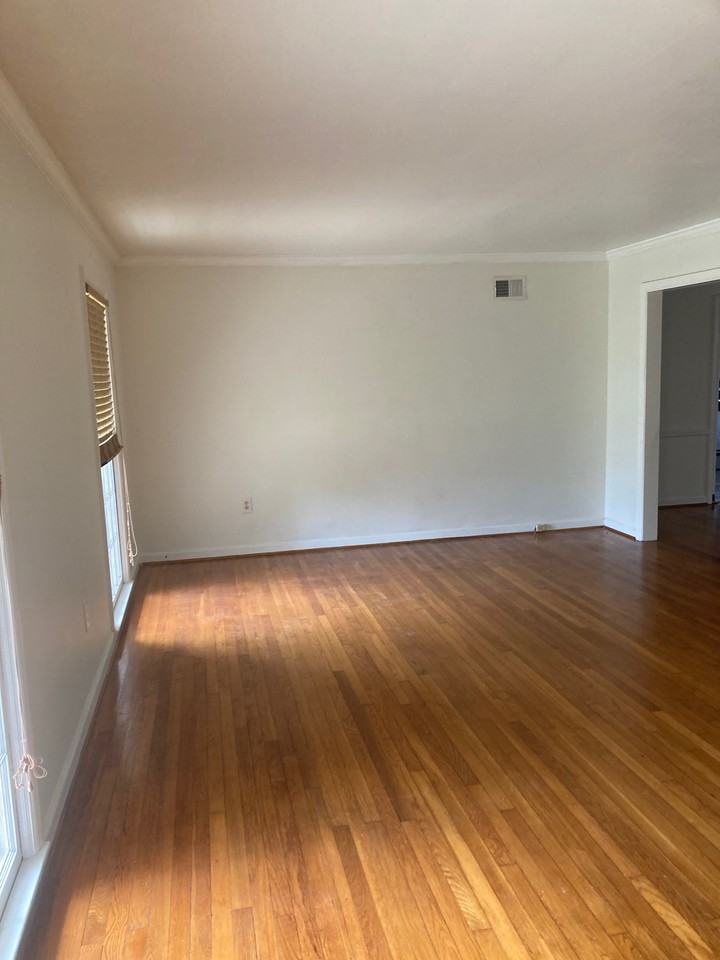 4647 Sylvan Dr #NA - Photo 2 of 9