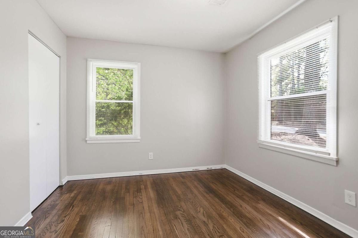 829 Bonneville Ter Nw #NA - Photo 6 of 11