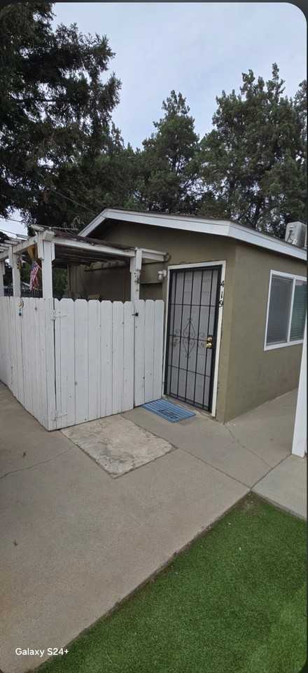 419 N Sierra Ave #419OAKDALE - Photo 3 of 7