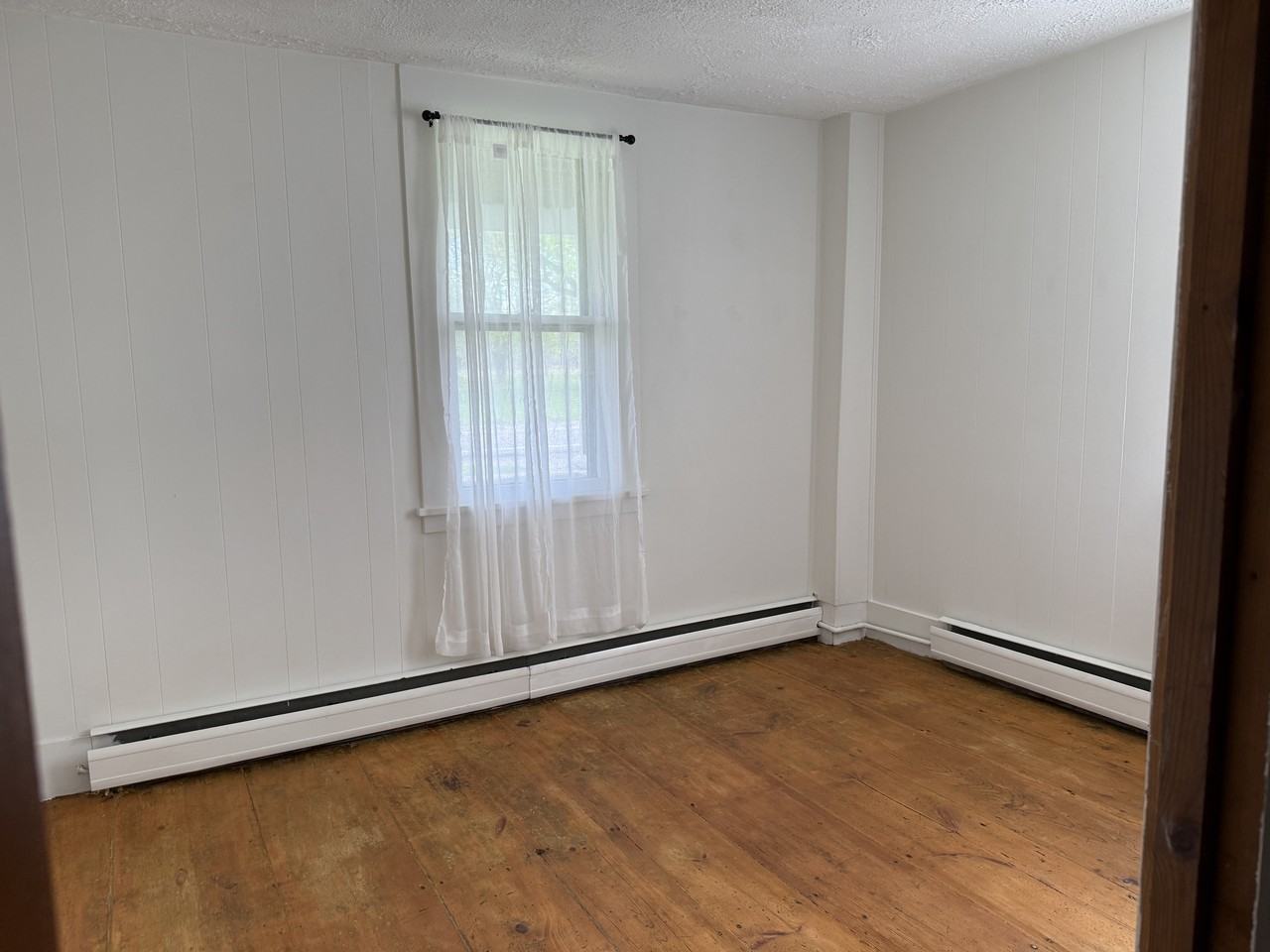355 Main St - Photo 6 of 11