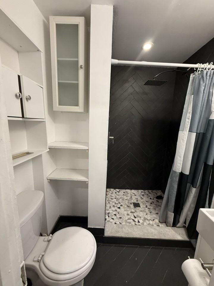 51 Sw 13th St #NA - Photo 2 of 11