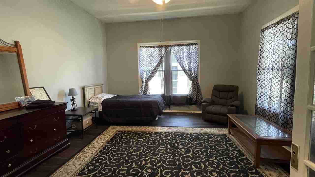 418 Atlantic Ave #1 - Photo 4 of 10
