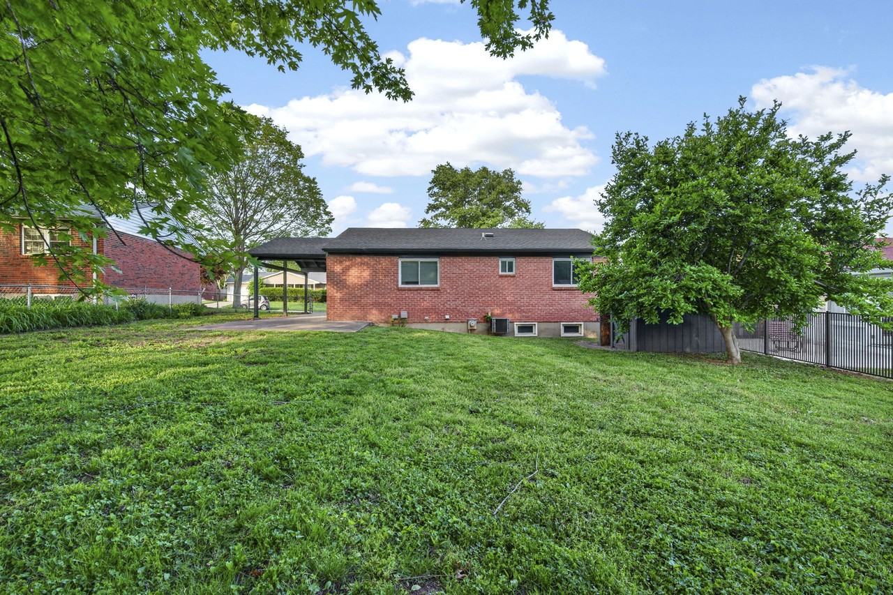 2246 Bensonhurst Dr #NA - Photo 6 of 26
