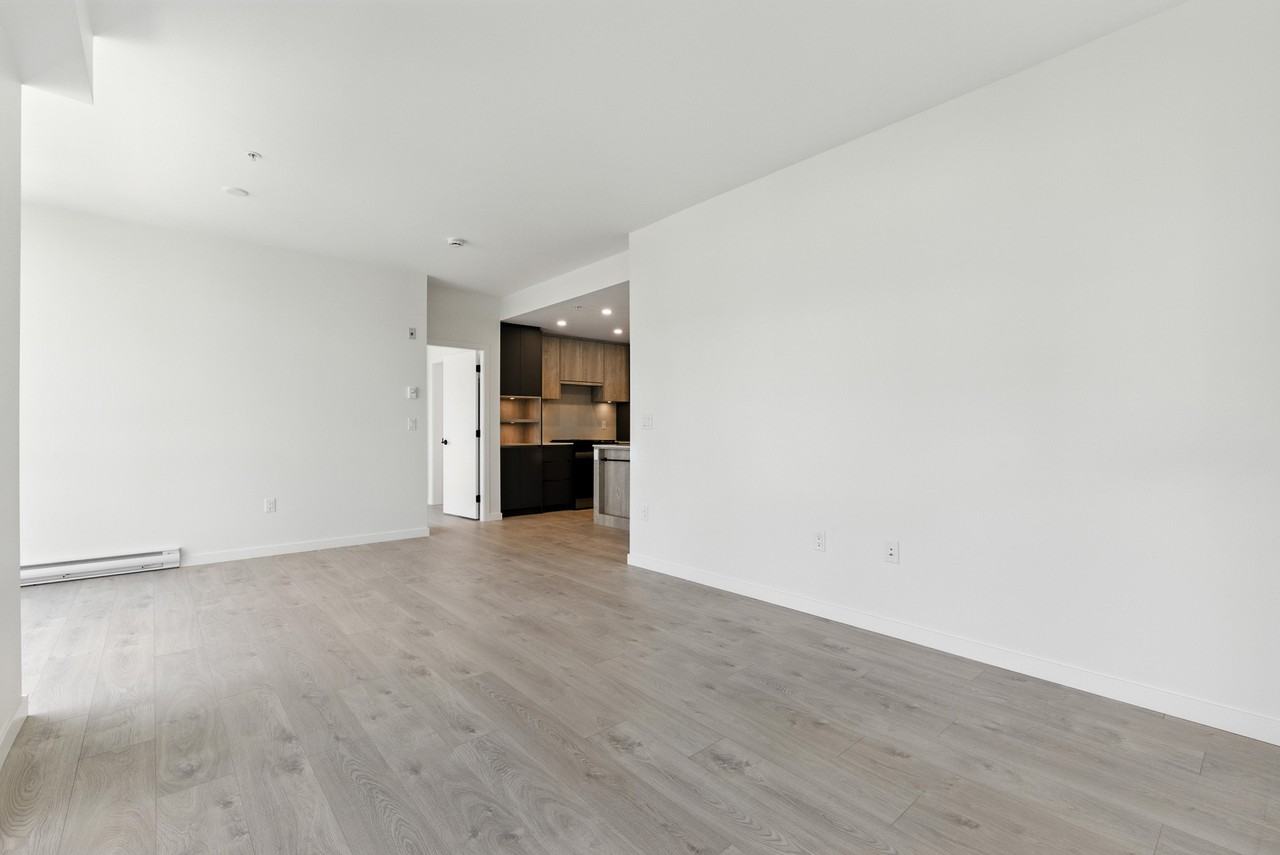 6585 195A Street #203 - Photo 2 of 20
