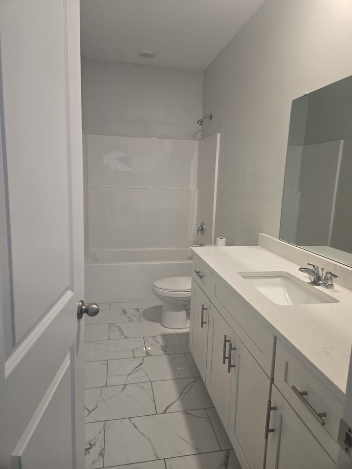 1715 Ward Cir #NA - Photo 5 of 10
