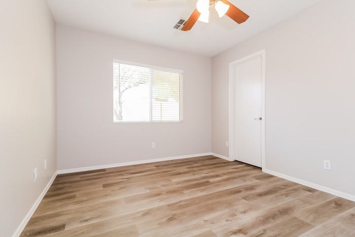22834 W Mohave St - Photo 7 of 17