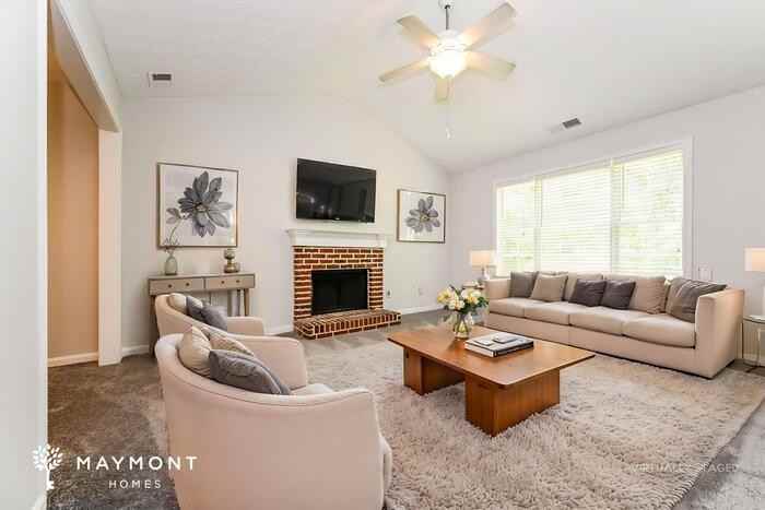 1024 Miss Amber Way - Photo 6 of 16