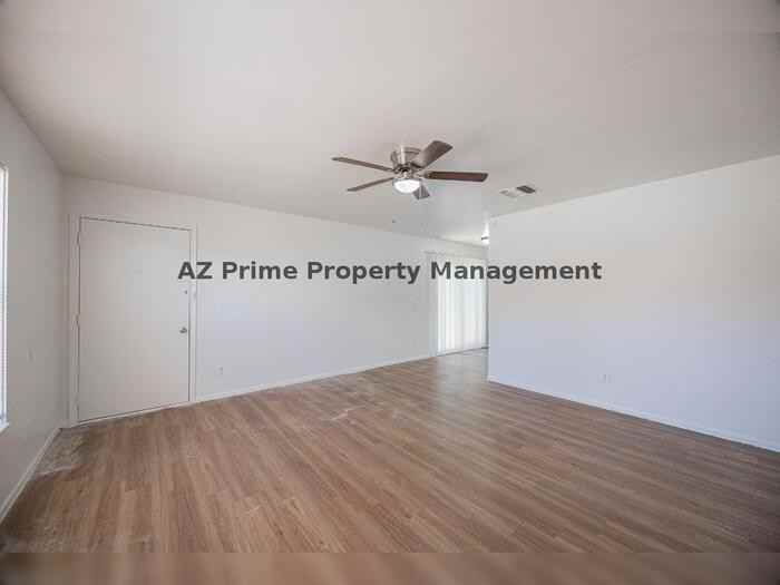 925 W Peoria Ave - Photo 4 of 19