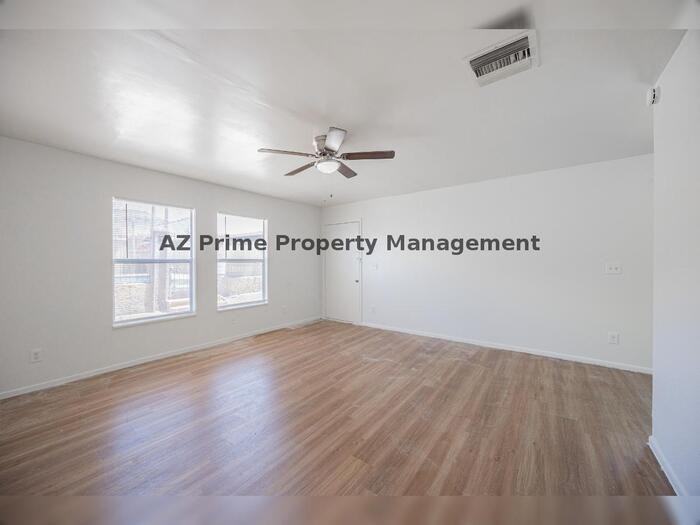 925 W Peoria Ave - Photo 5 of 19