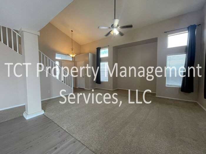 10995 W Rio Vista Ln - Photo 2 of 10