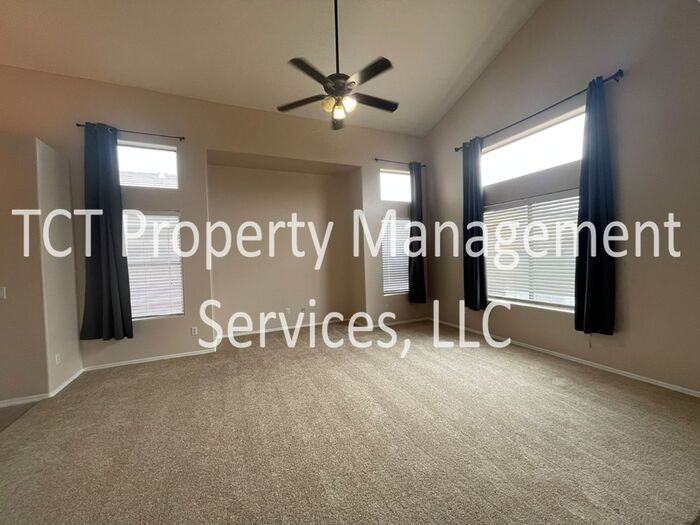 10995 W Rio Vista Ln - Photo 4 of 10