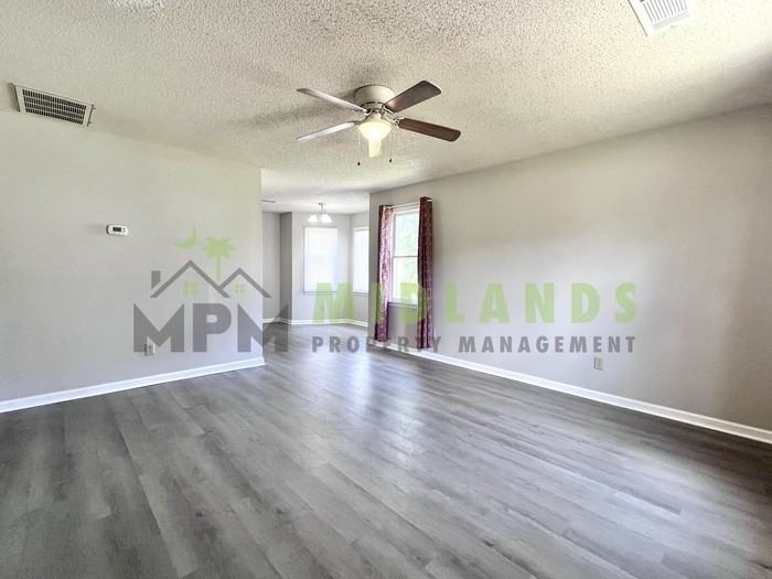 728 Bitternut Rd - Photo 3 of 32