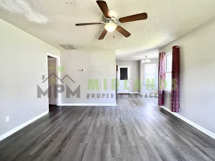 728 Bitternut Rd - Photo 4 of 32