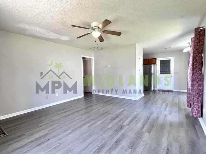 728 Bitternut Rd - Photo 5 of 32
