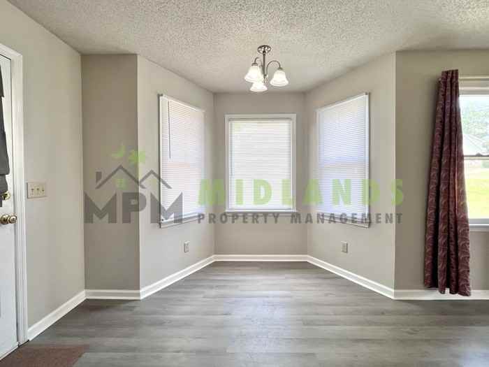 728 Bitternut Rd - Photo 7 of 32