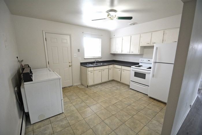 4514 Flower St #4514 - Photo 3 of 9