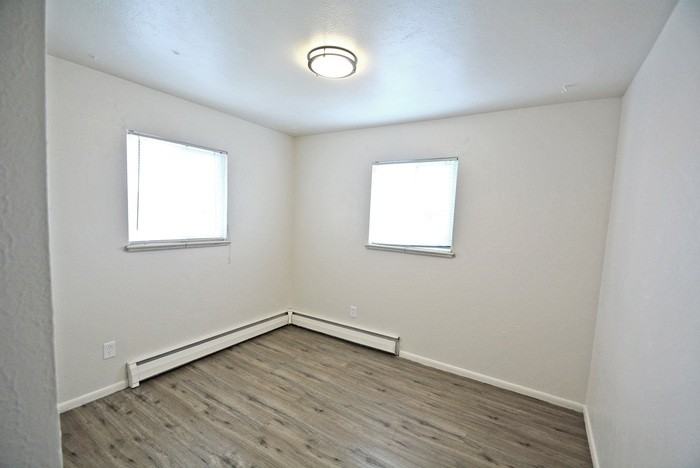 4514 Flower St #4514 - Photo 6 of 9