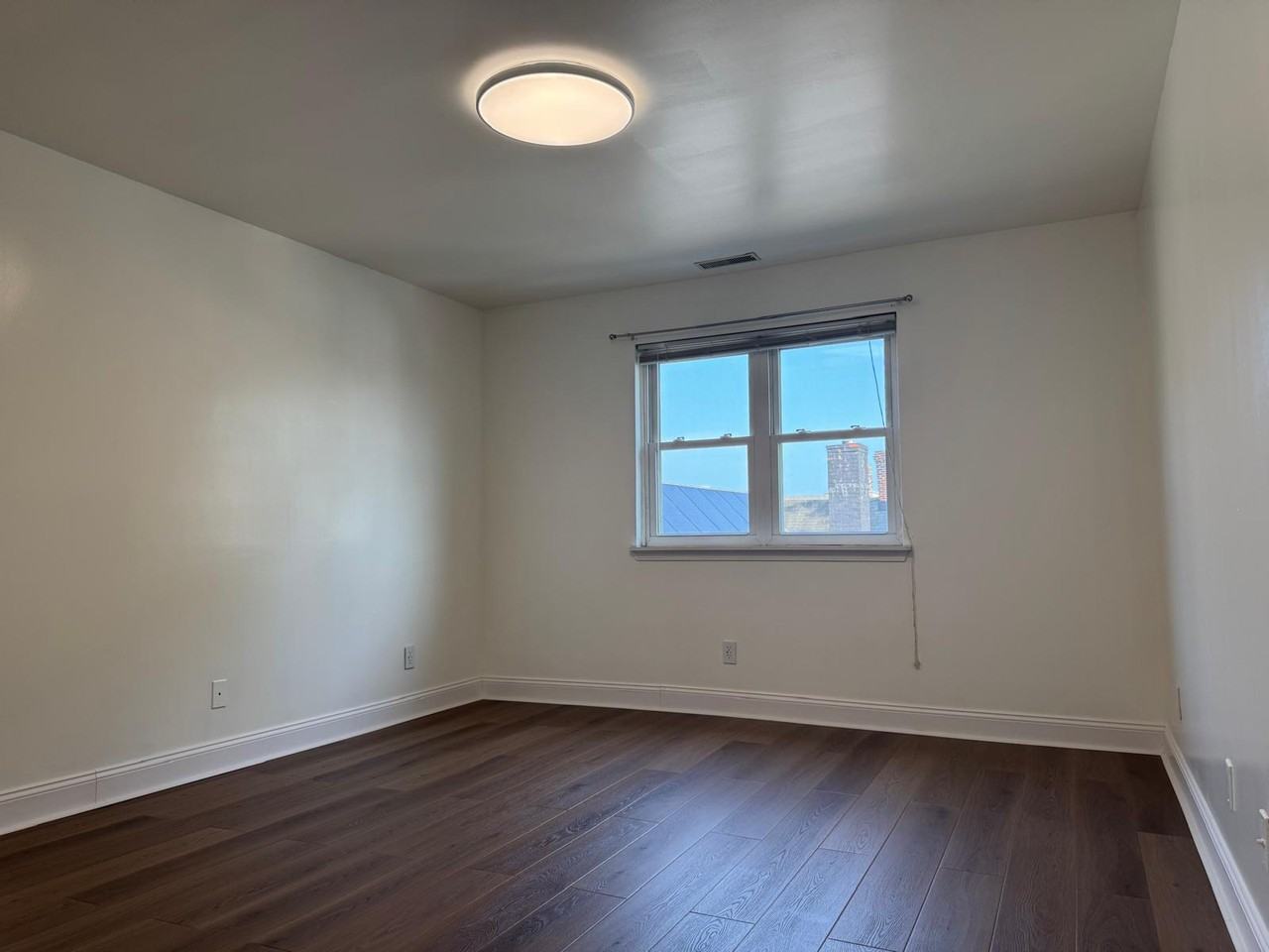 1400 Bedford Street #11 - Photo 4 of 25